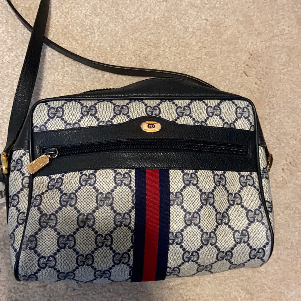 COPY - Gucci Cross body *authentic with certificate*